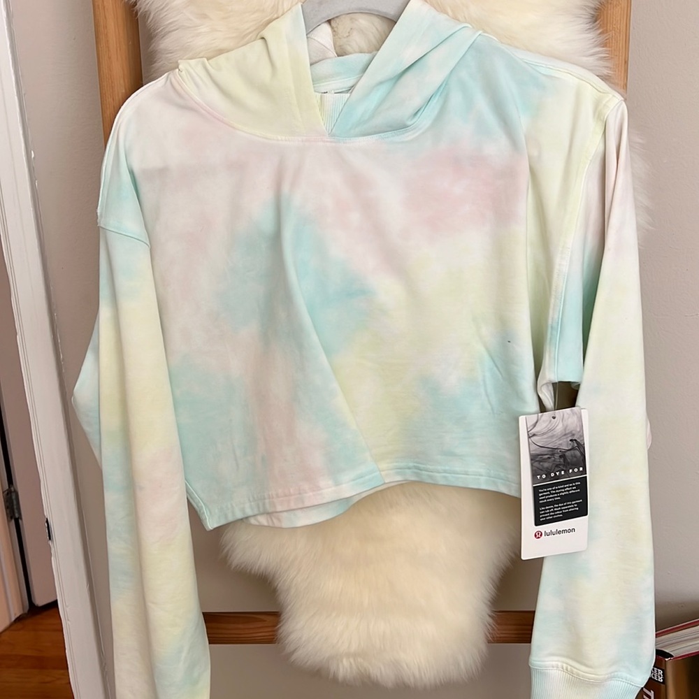 Lululemon Tie Dye Cropped Hoodie